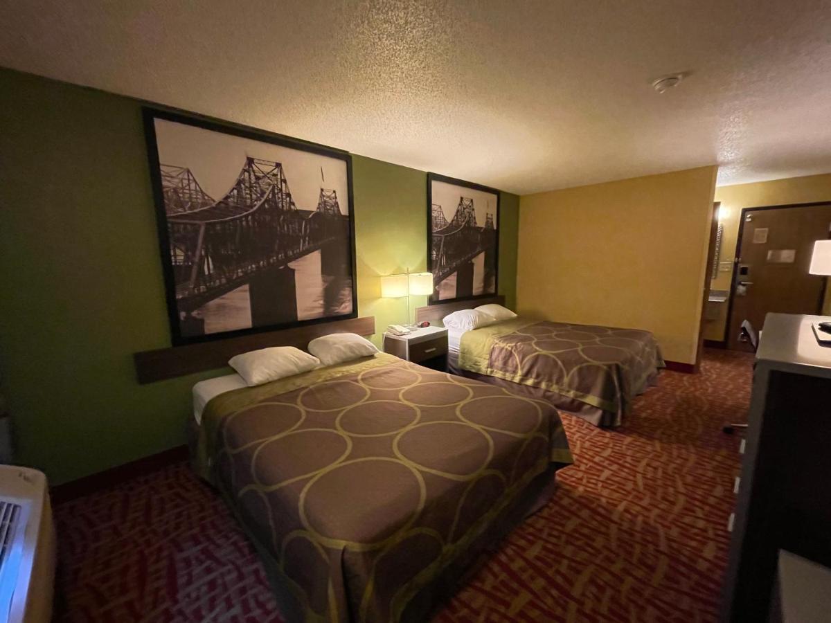 Super 8 By Wyndham Van Buren/Ft. Smith Area Екстериор снимка