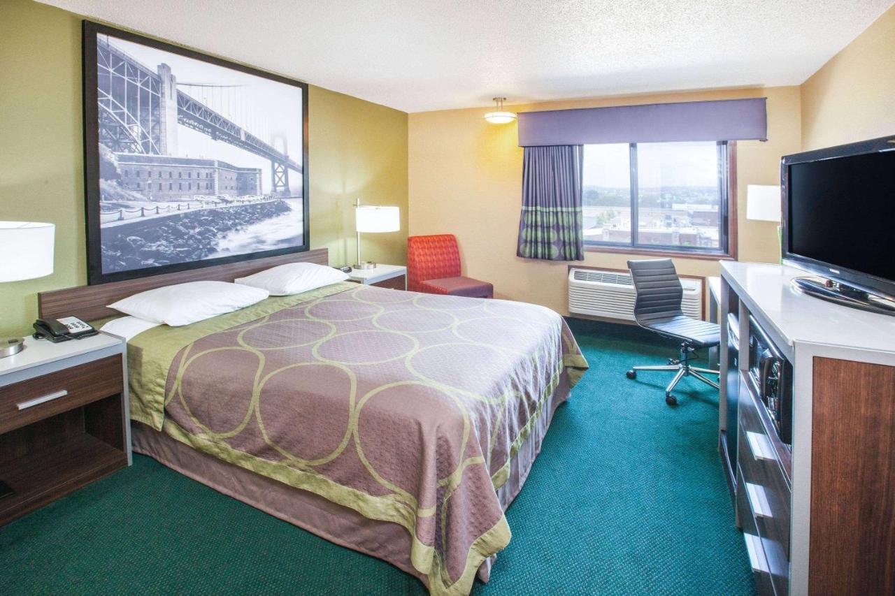 Super 8 By Wyndham Van Buren/Ft. Smith Area Екстериор снимка