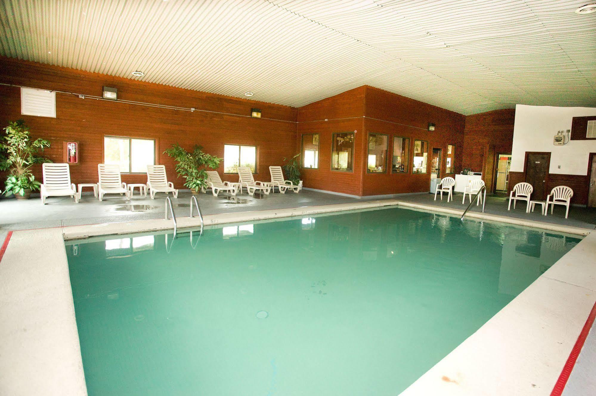 Super 8 By Wyndham Van Buren/Ft. Smith Area Съоръжения снимка